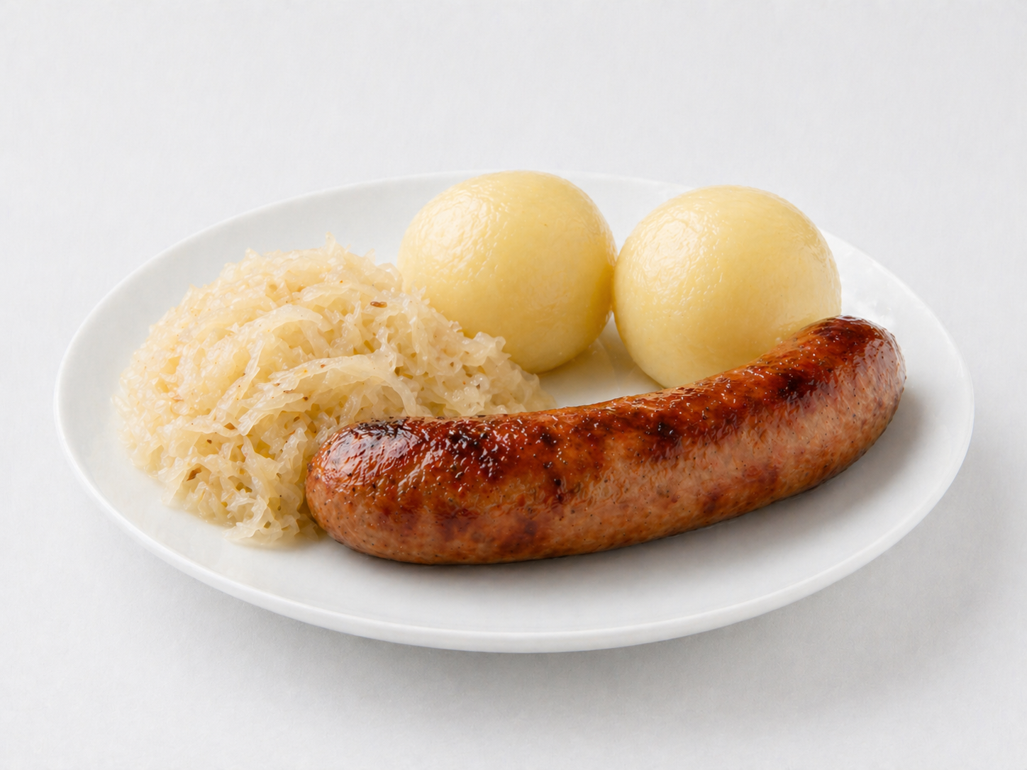 M1 Grillwurst mit Knödel & Kraut